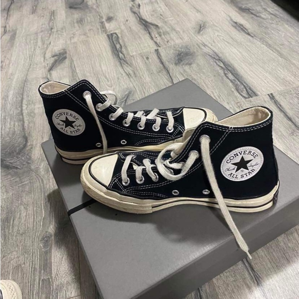 Unisex shoes, size 6 for women and size 7 men, EU 7.5 size